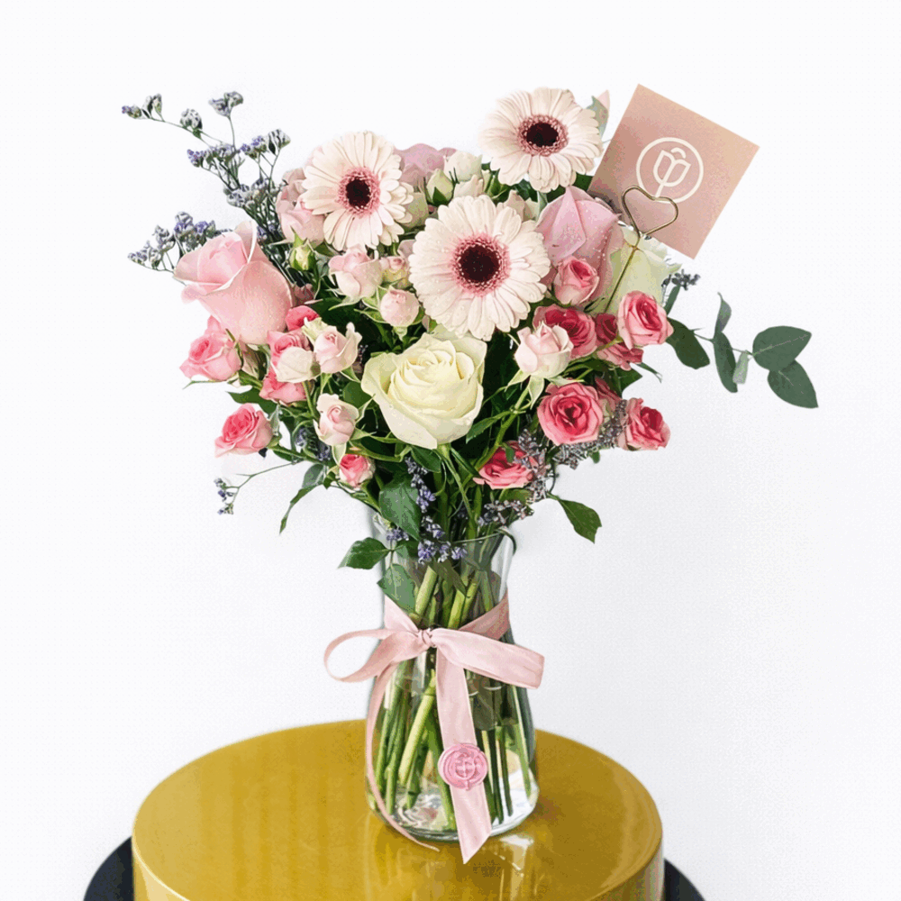 Grace N Beauty Vase Bouquet